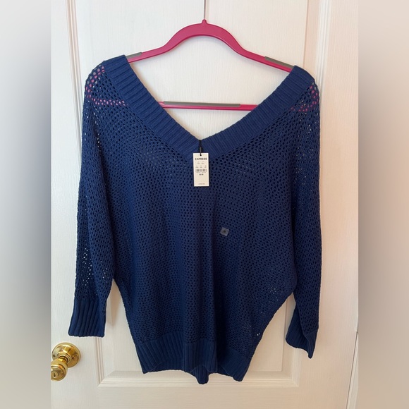 2 Express sweaters - Picture 1 of 3